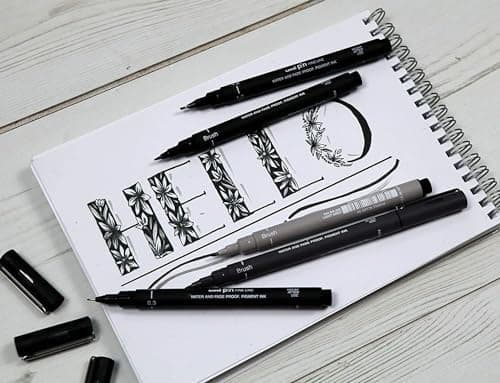 Uni Pin Fineliner Zeichenstift - Schmale Linien bis breite Striche -Ideal für Künstler -Suitable for Malerei und Zeichnu